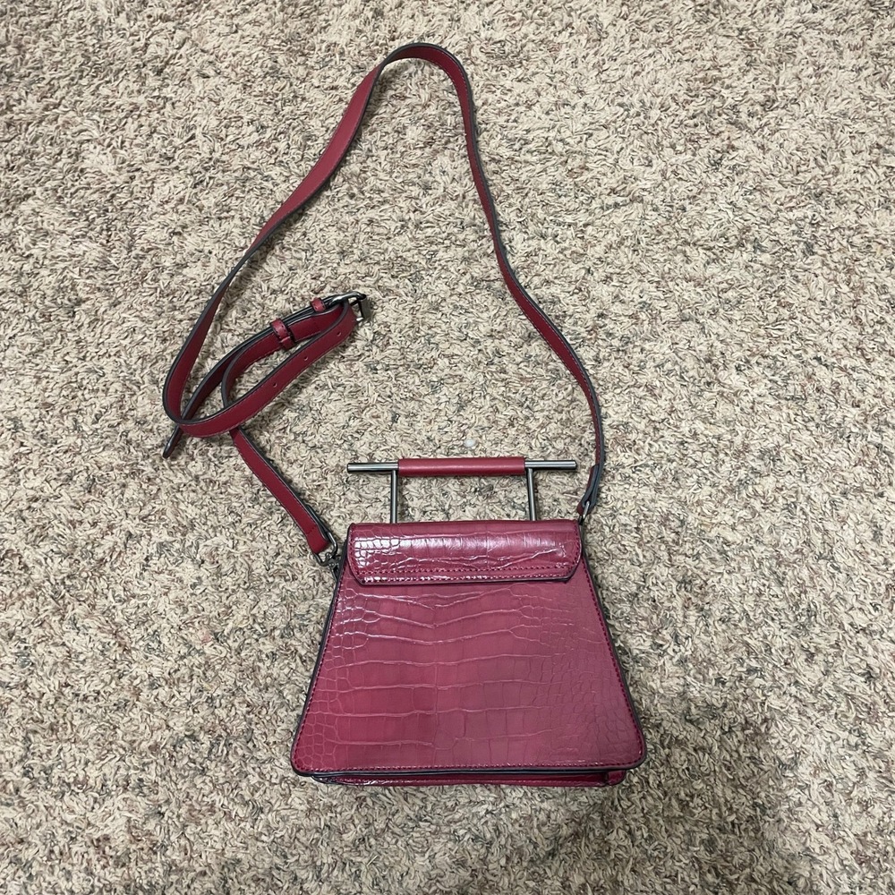 Burgundy Croc Embossed Structured Crossbody Bag with Metal Bar Handle - Picture 5 of 6
